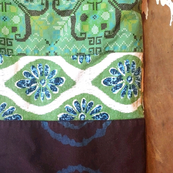 Yogic Nature Structured Cotton Bucket Crossbody - Picture 6 of 16